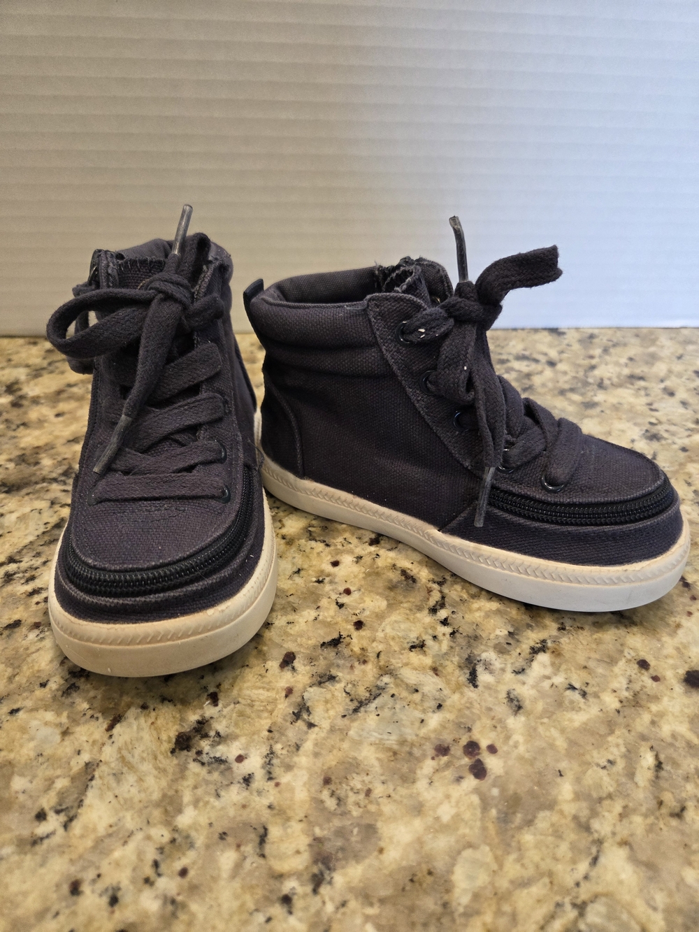 BILLY Unisex Toddler Navy Blue High Top Zipper Sneakers US 8 Canvas Shoes